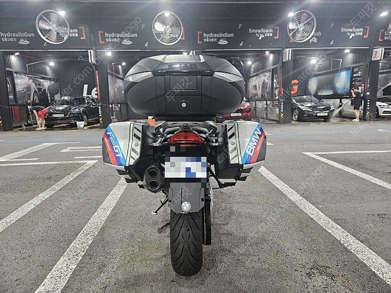 BMW F 800 GT more