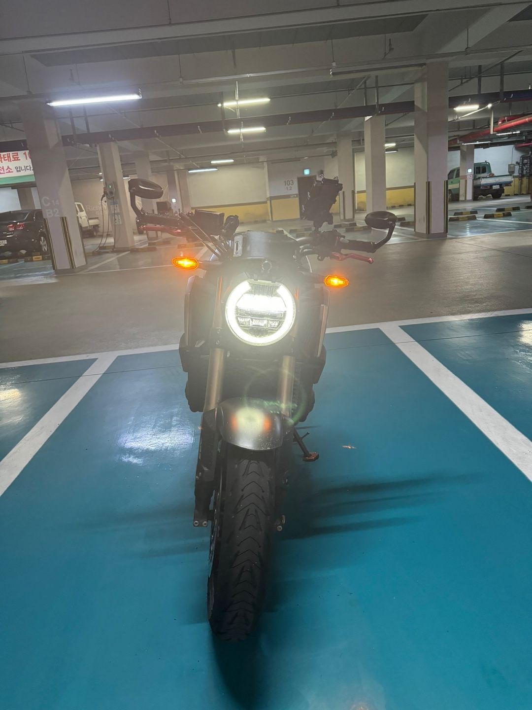 혼다 CB 650 R 2022 블랙 사진 6