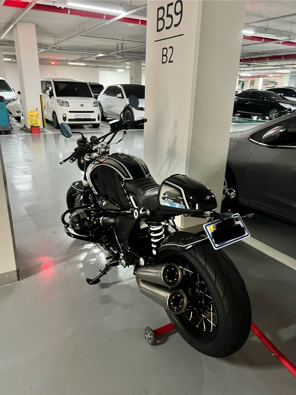 BMW R nine T 2023 블랙 사진 2