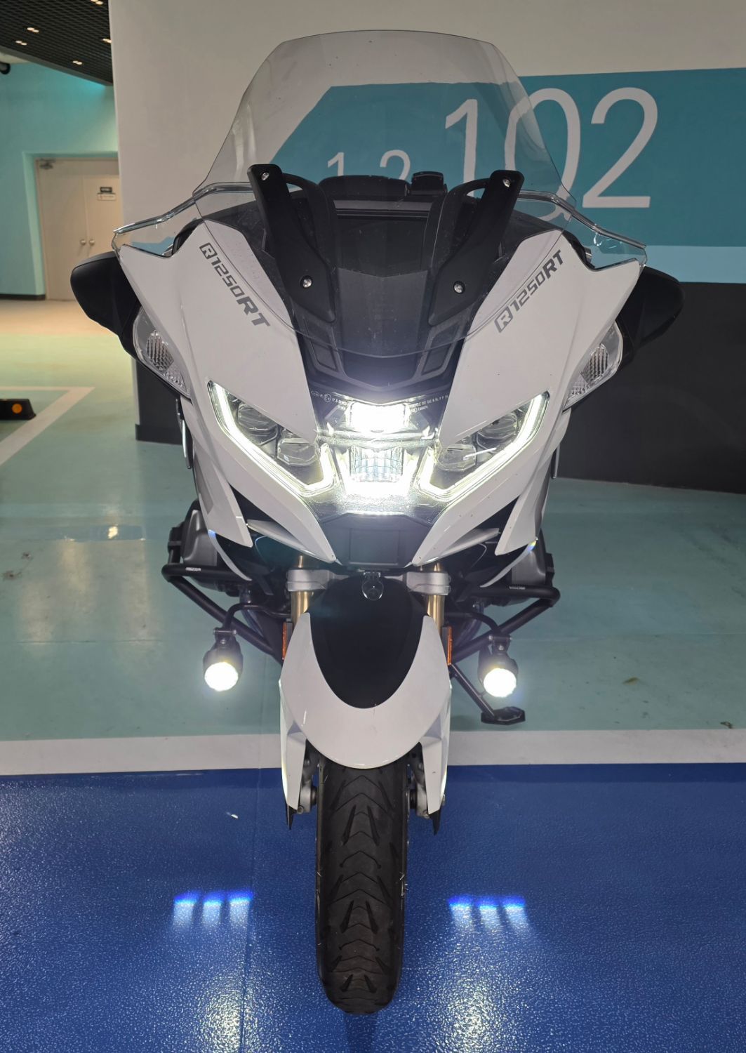 BMW R 1250 RT 2024 화이트 사진 1