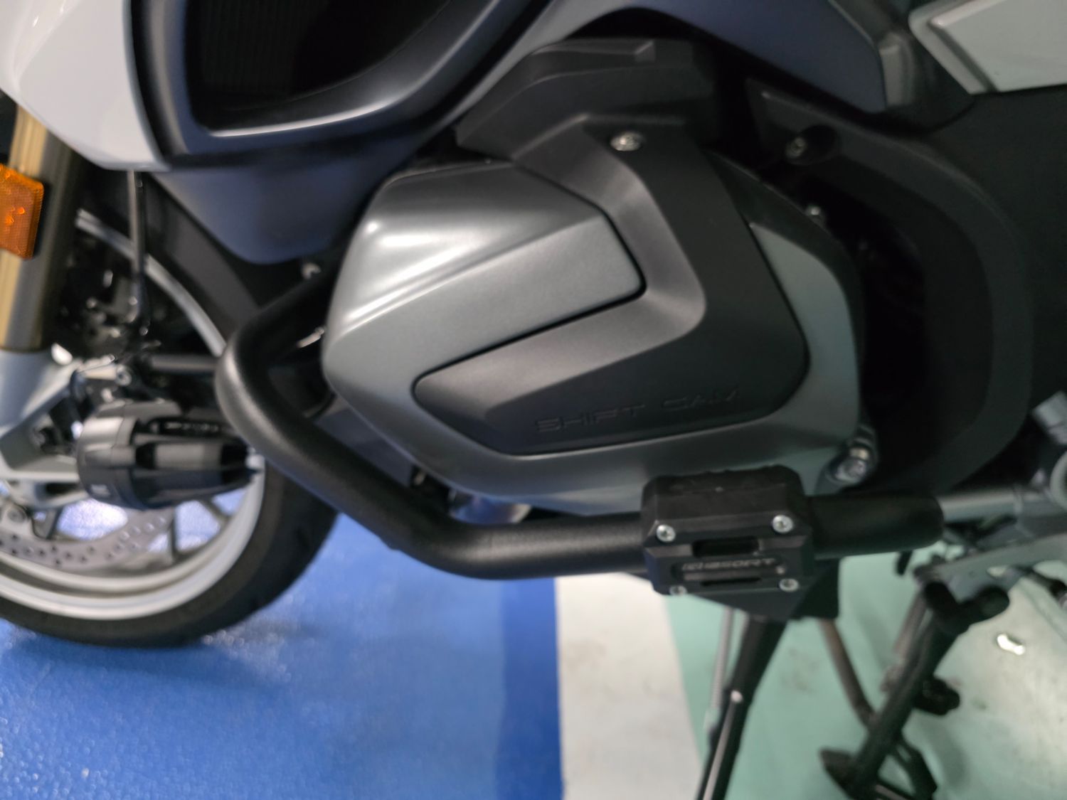 BMW R 1250 RT 2024 화이트 사진 6