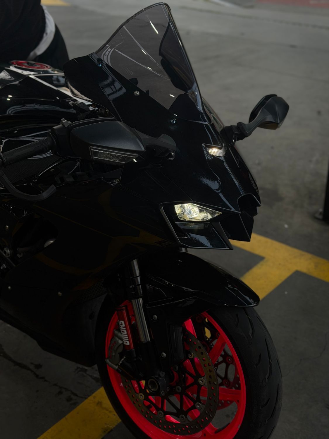 가와사키 닌자 ZX 10 R 2021 블랙 사진 3