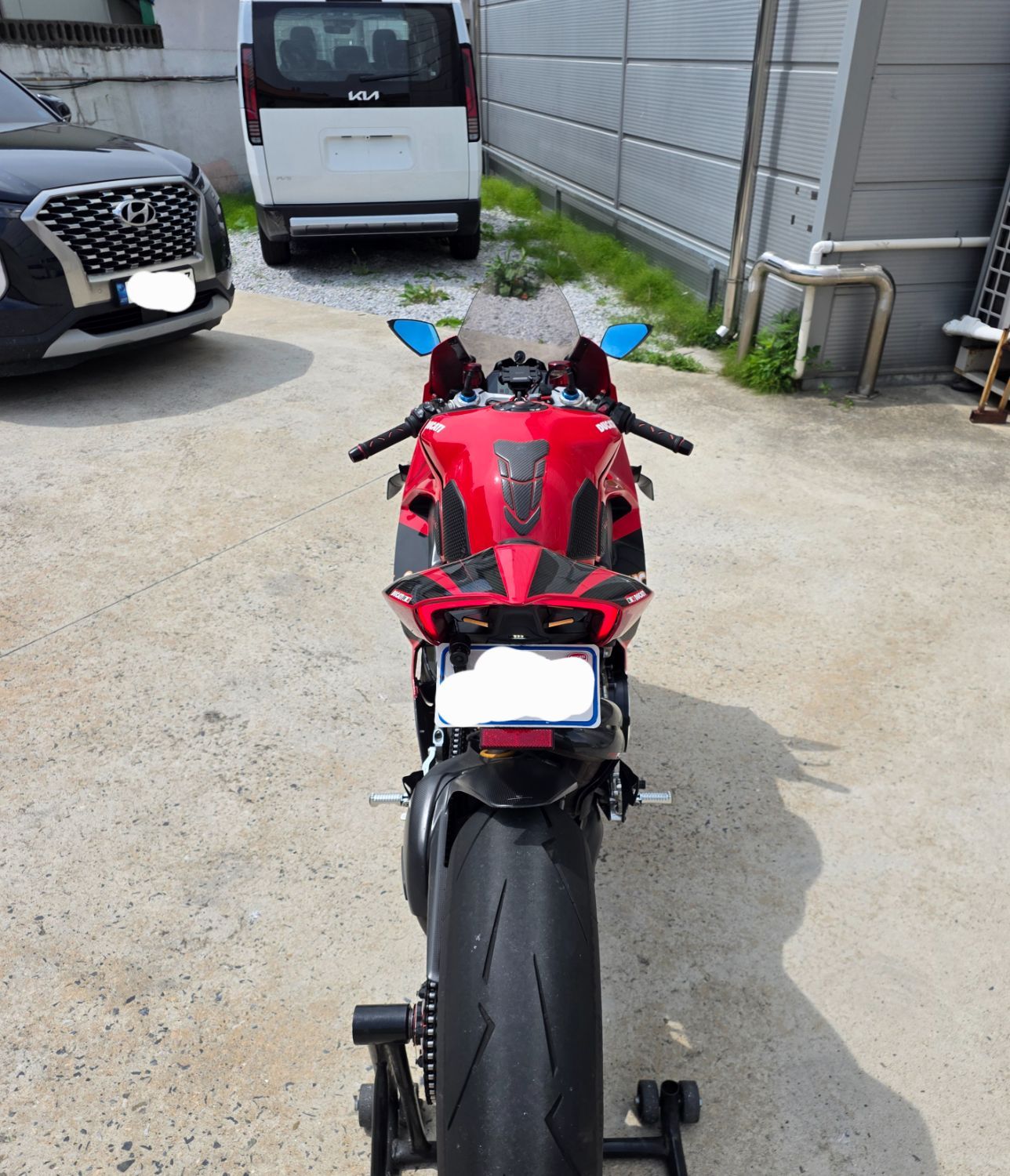 두카티 파니갈레 V4 S 2020 레드 사진 8