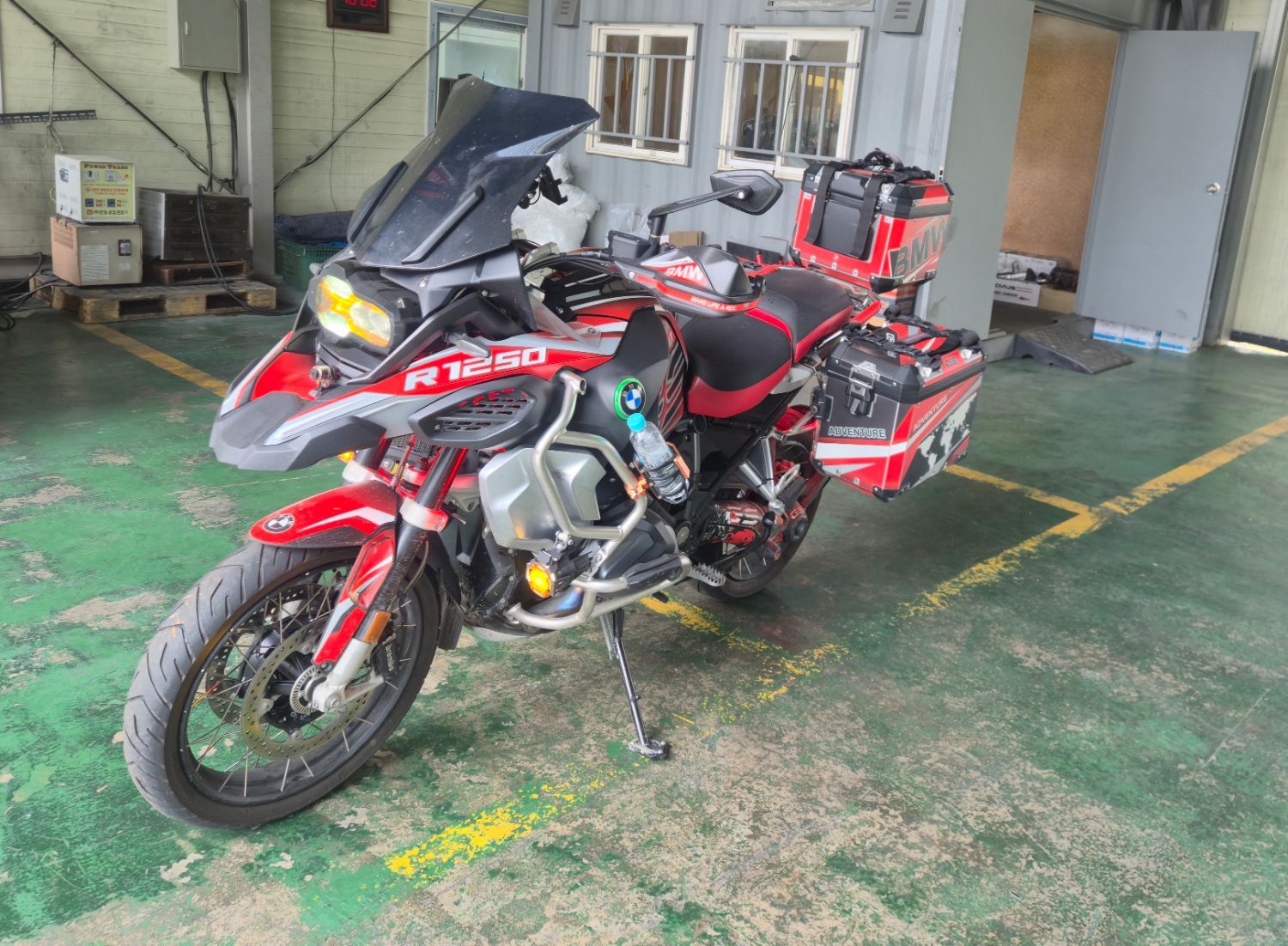 BMW R 1250 GS 어드벤처 2022 레드 사진 2