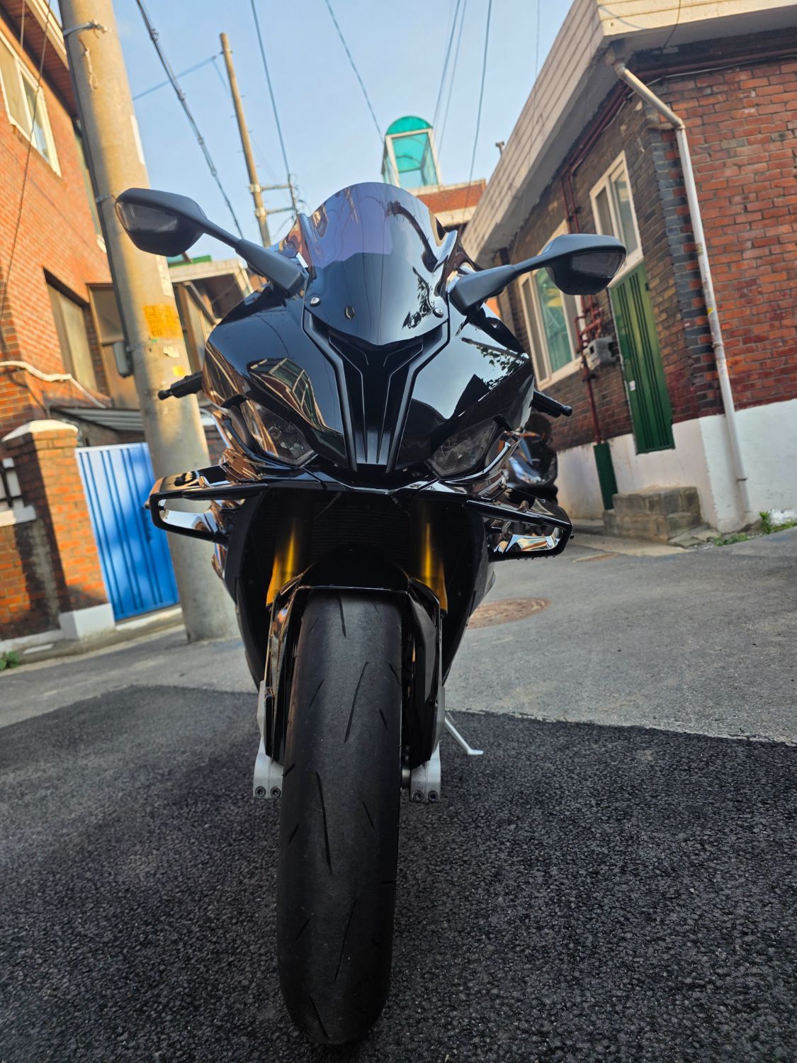 BMW S 1000 RR 2023 블랙 사진 2