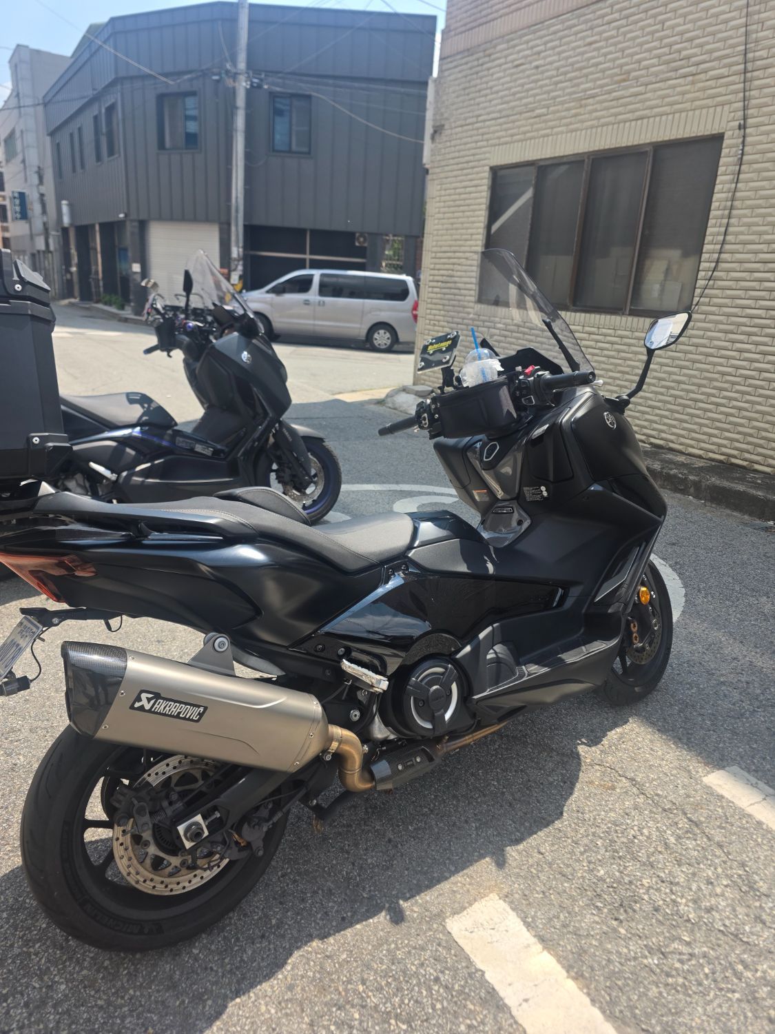 야마하 TMAX 560 main