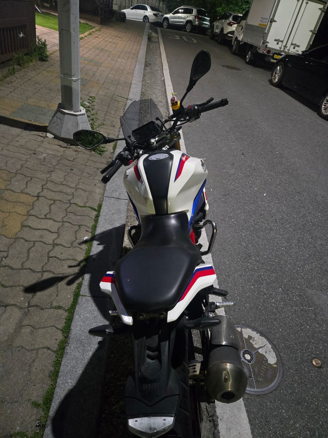BMW G 310 R thumb 2
