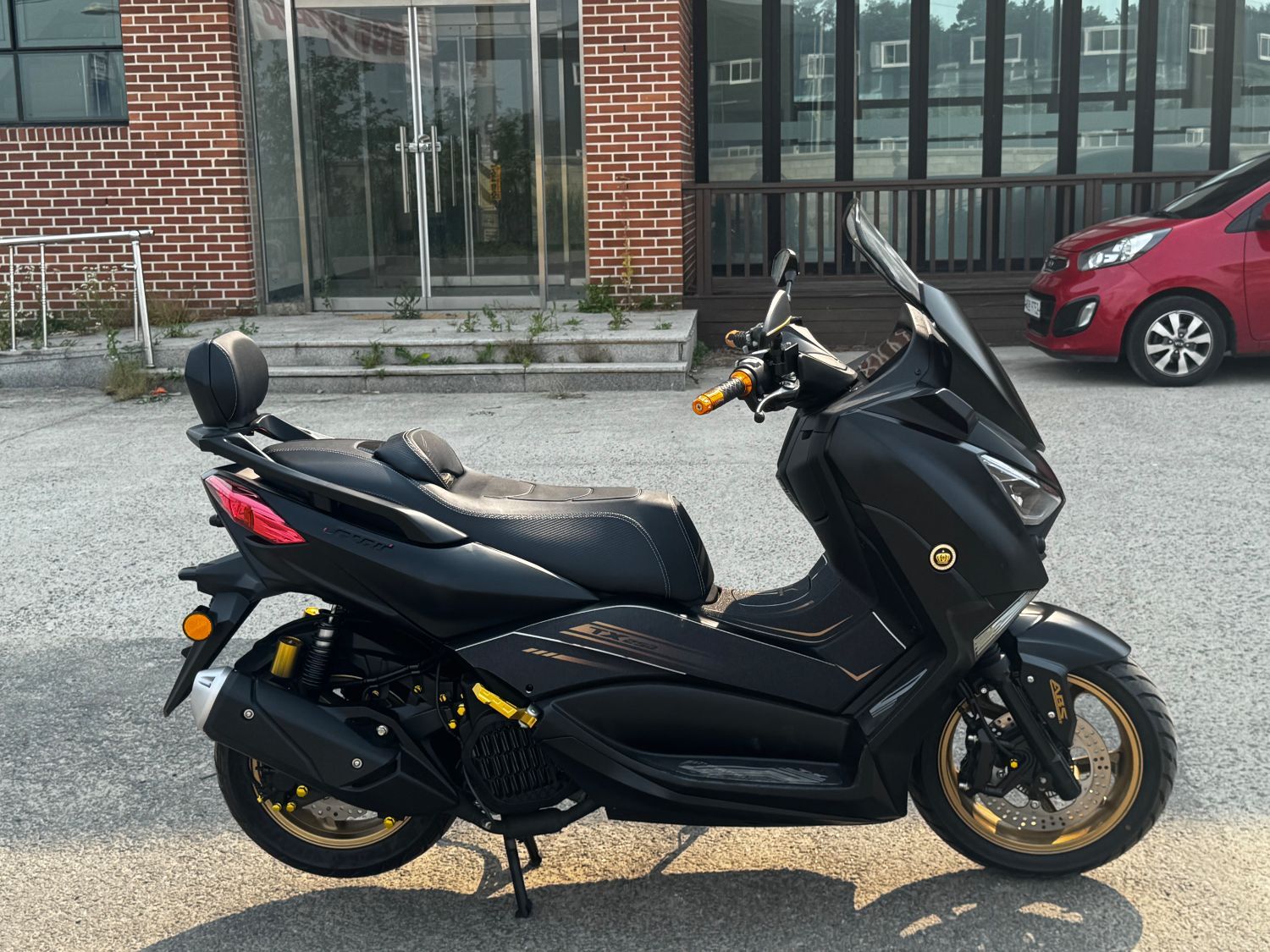 착한스쿠터 보스 125 main