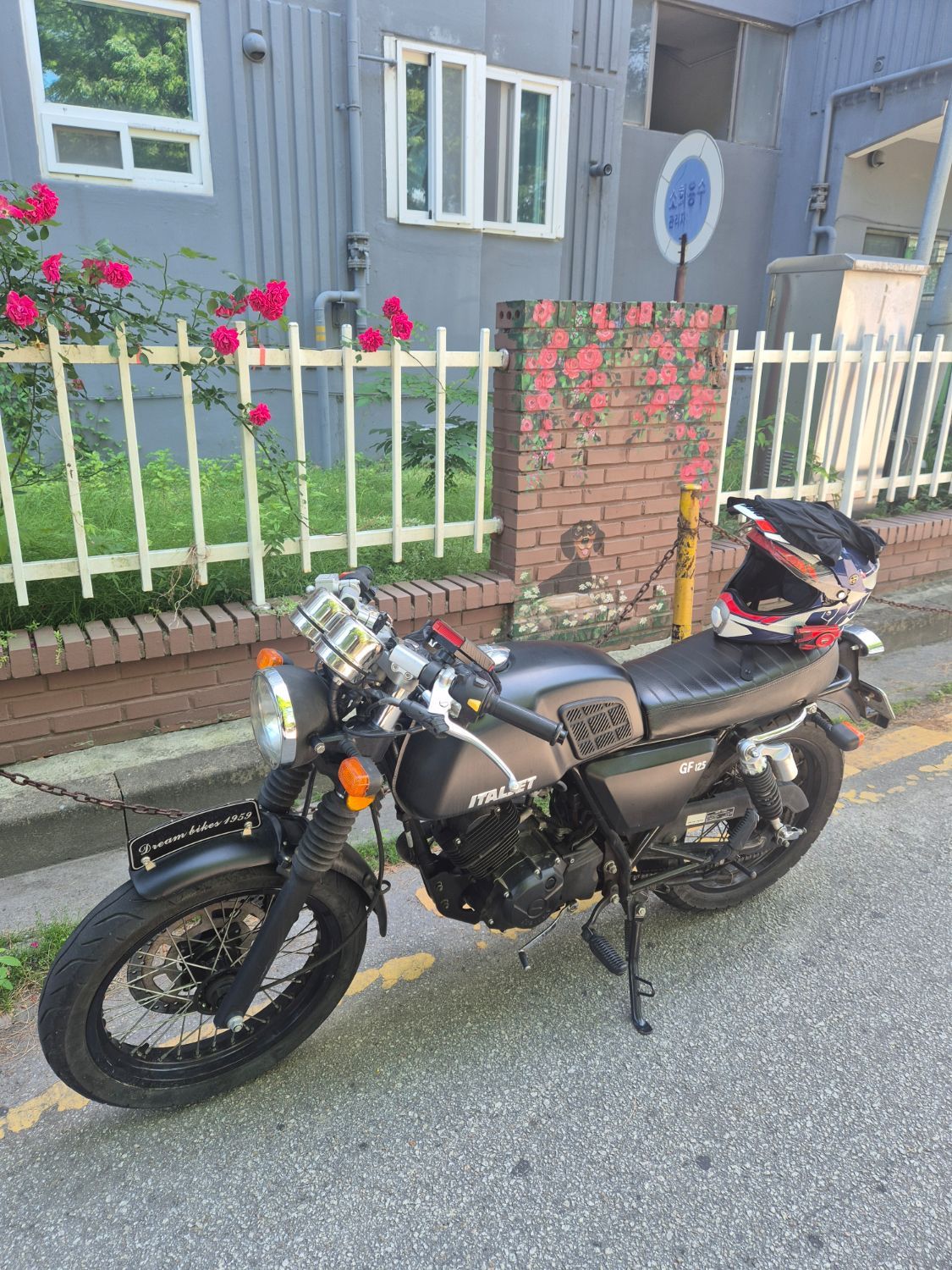 이탈젯 그리폰 125 main