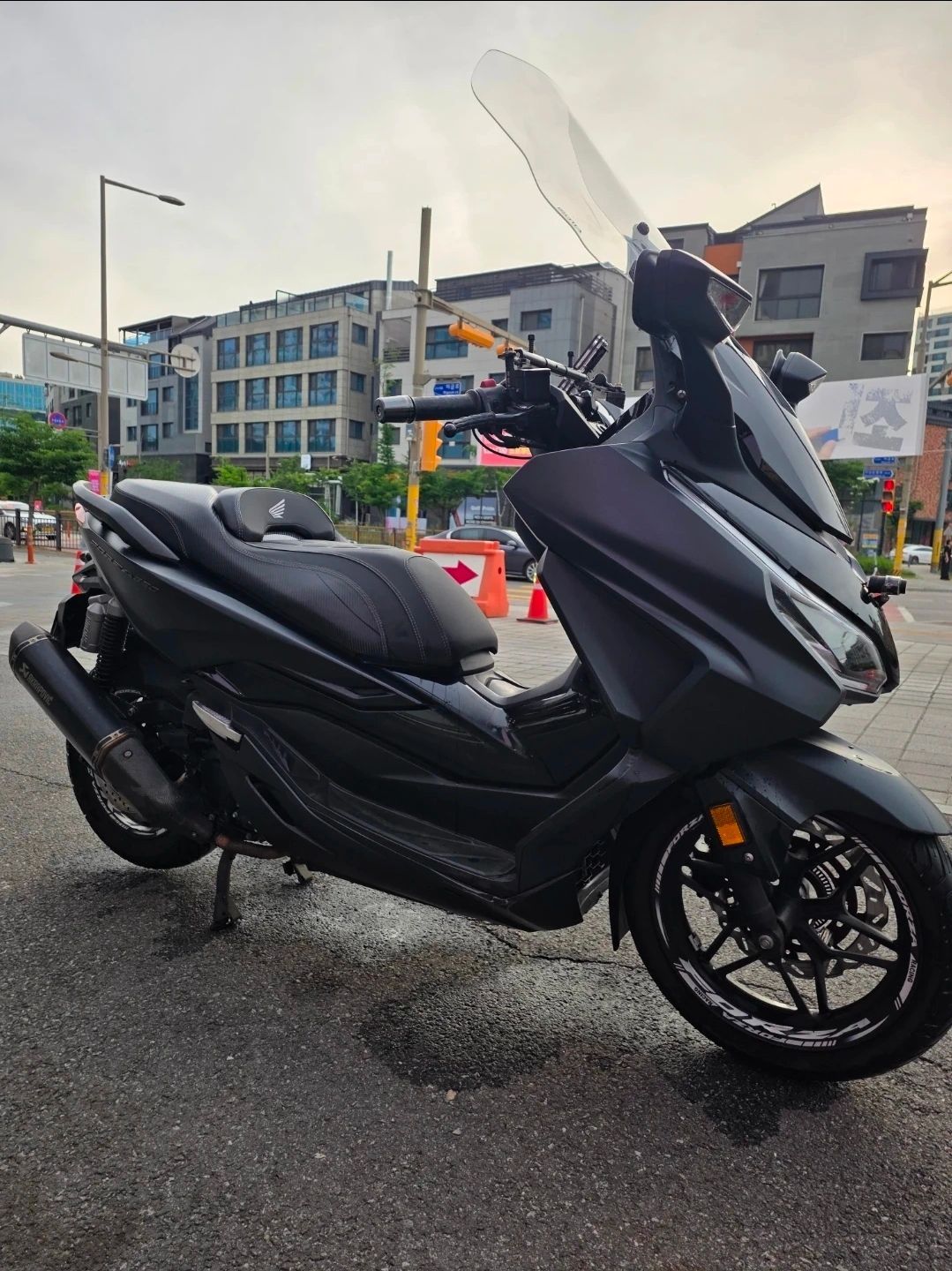 혼다 포르자 300 main