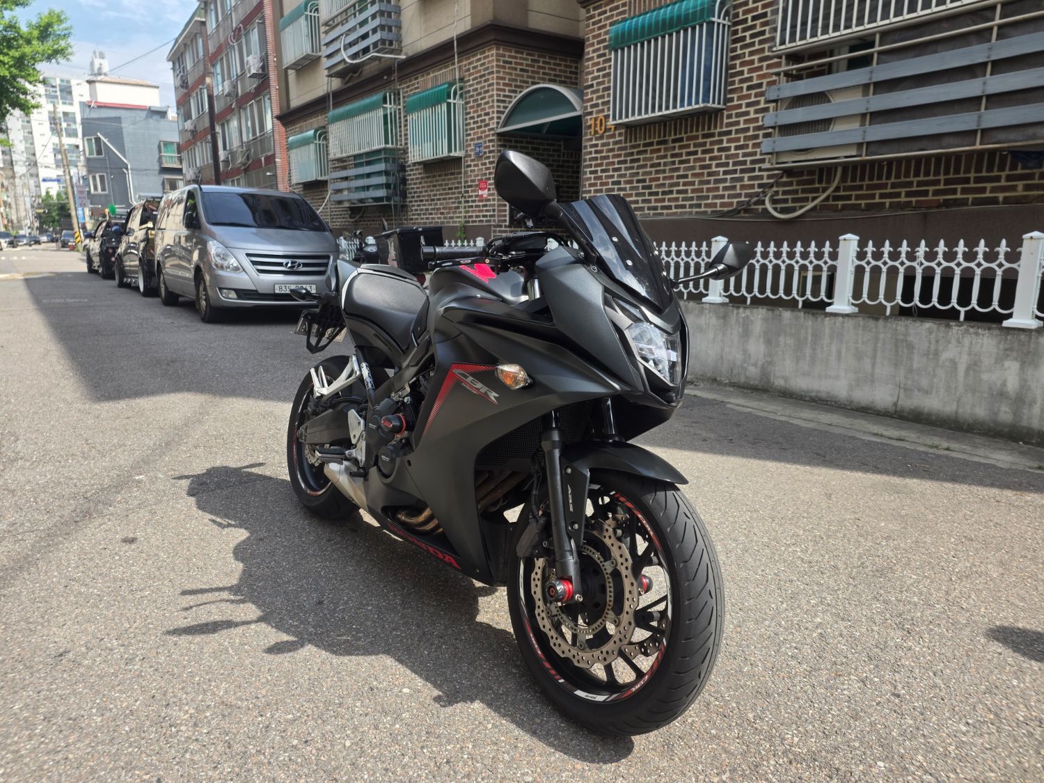 혼다 CBR 650 F main