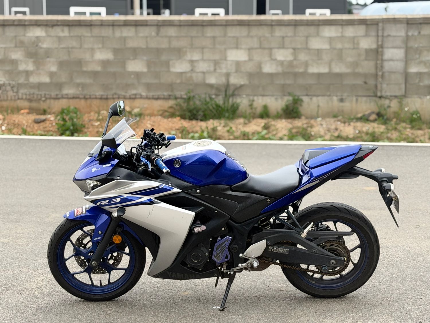 야마하 YZF R3 thumb 2