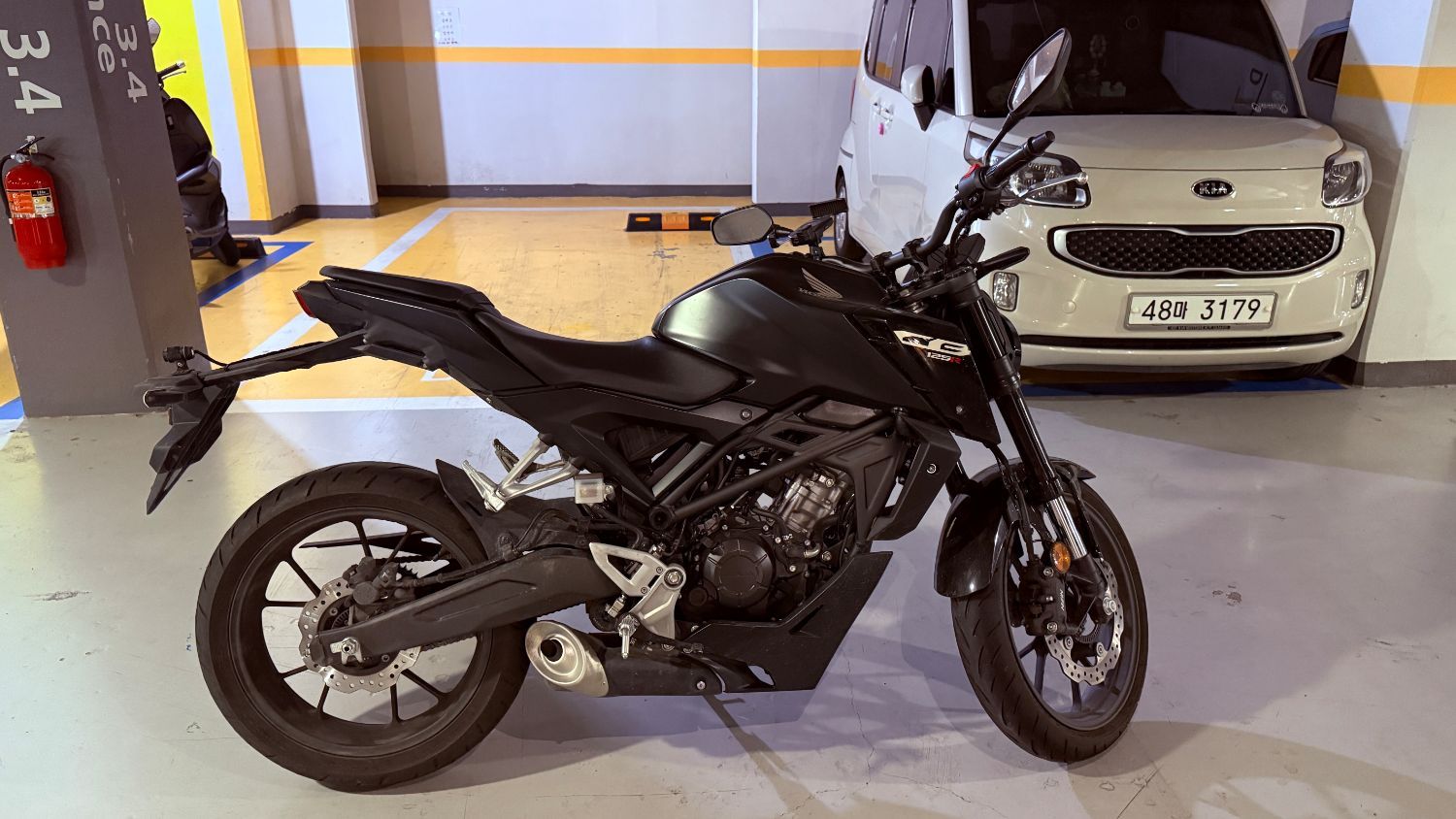 혼다 CB 125 R more