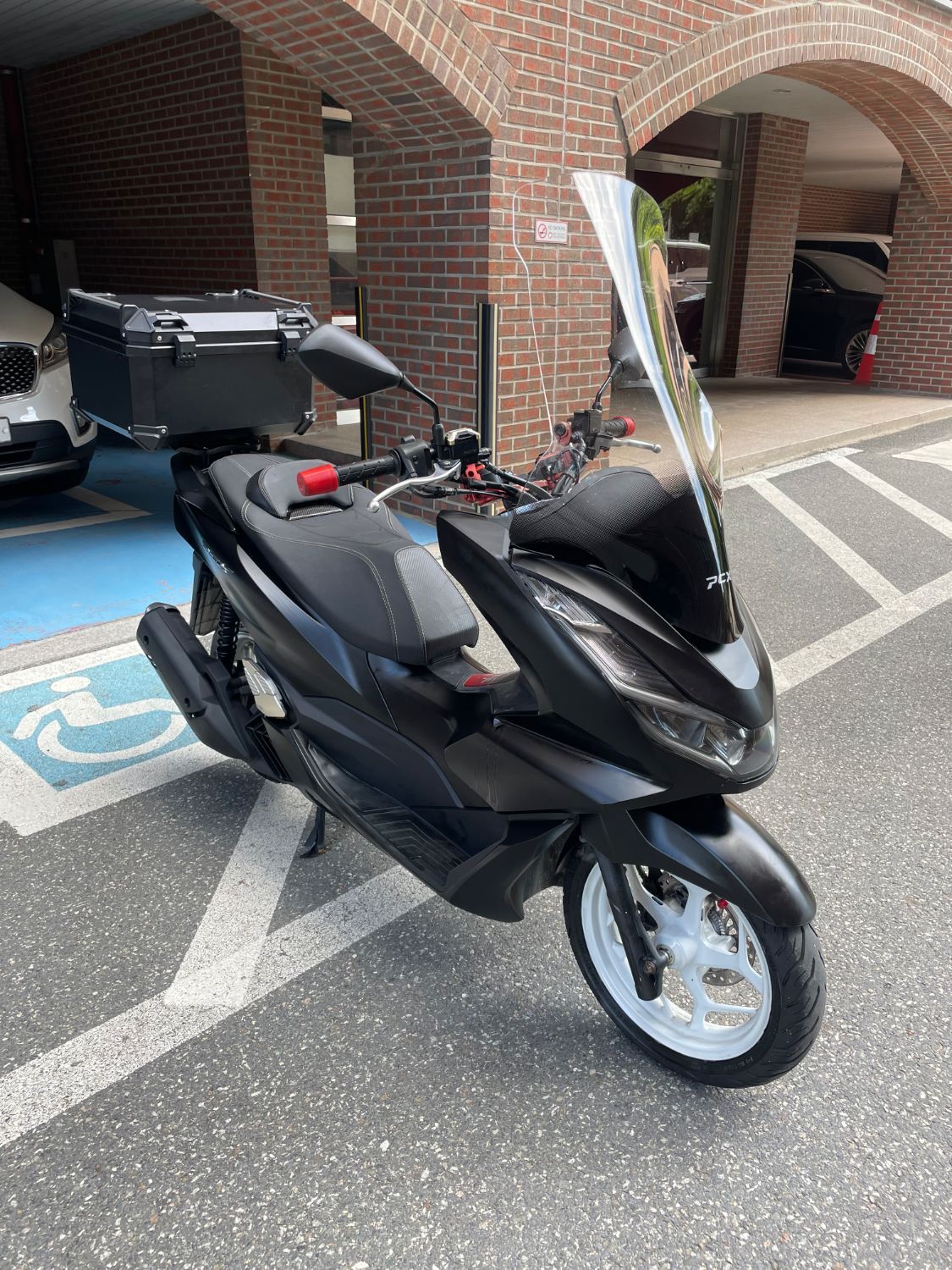 혼다 PCX 125 more