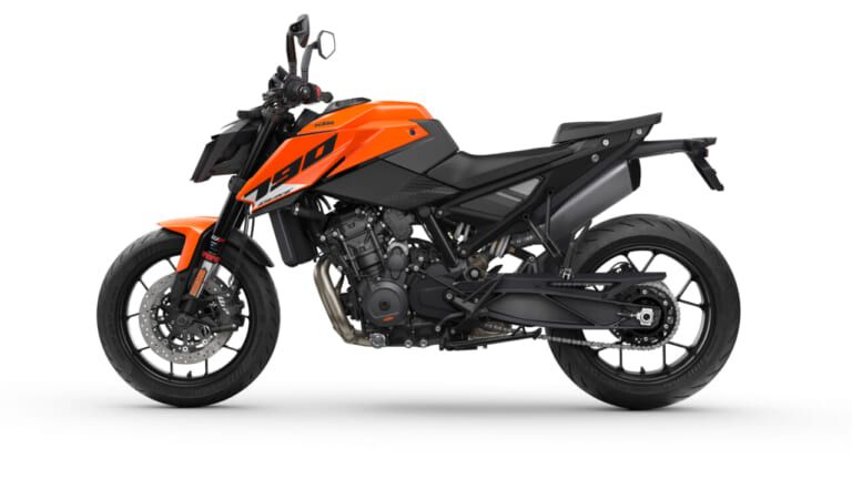 KTM 790 DUKE｜激変したブレーキ・足回りと従来モデルから2kg減の軽量化！ KTM新型「790 DUKE」2027年モデルが魅せる正当進化