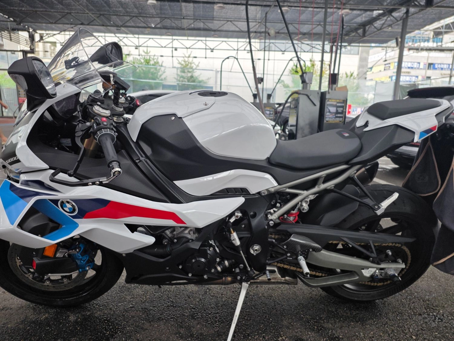 BMW S 1000 RR 2025 화이트 사진 8