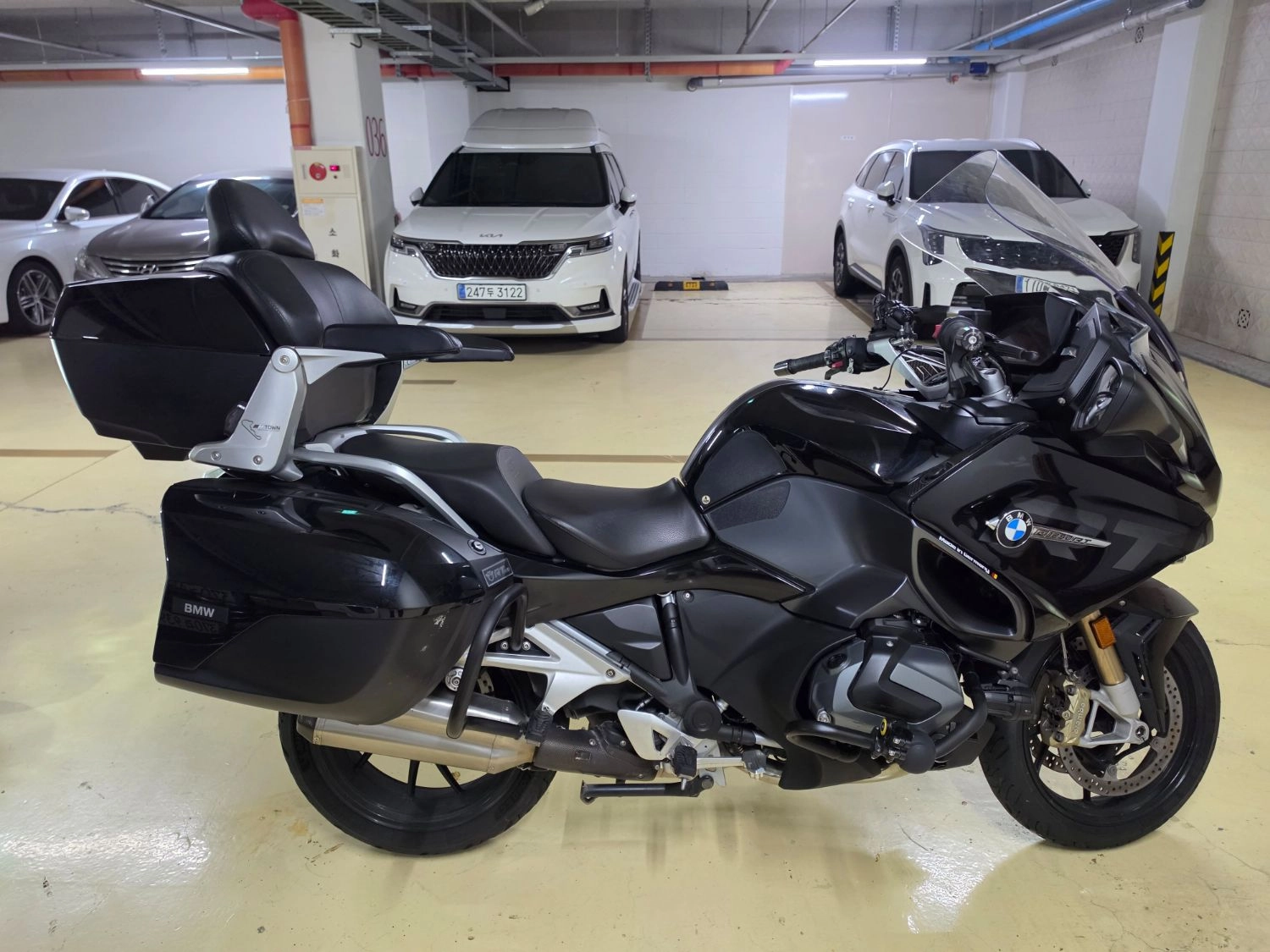 BMW R 1250 RT 2022 블랙 사진 3