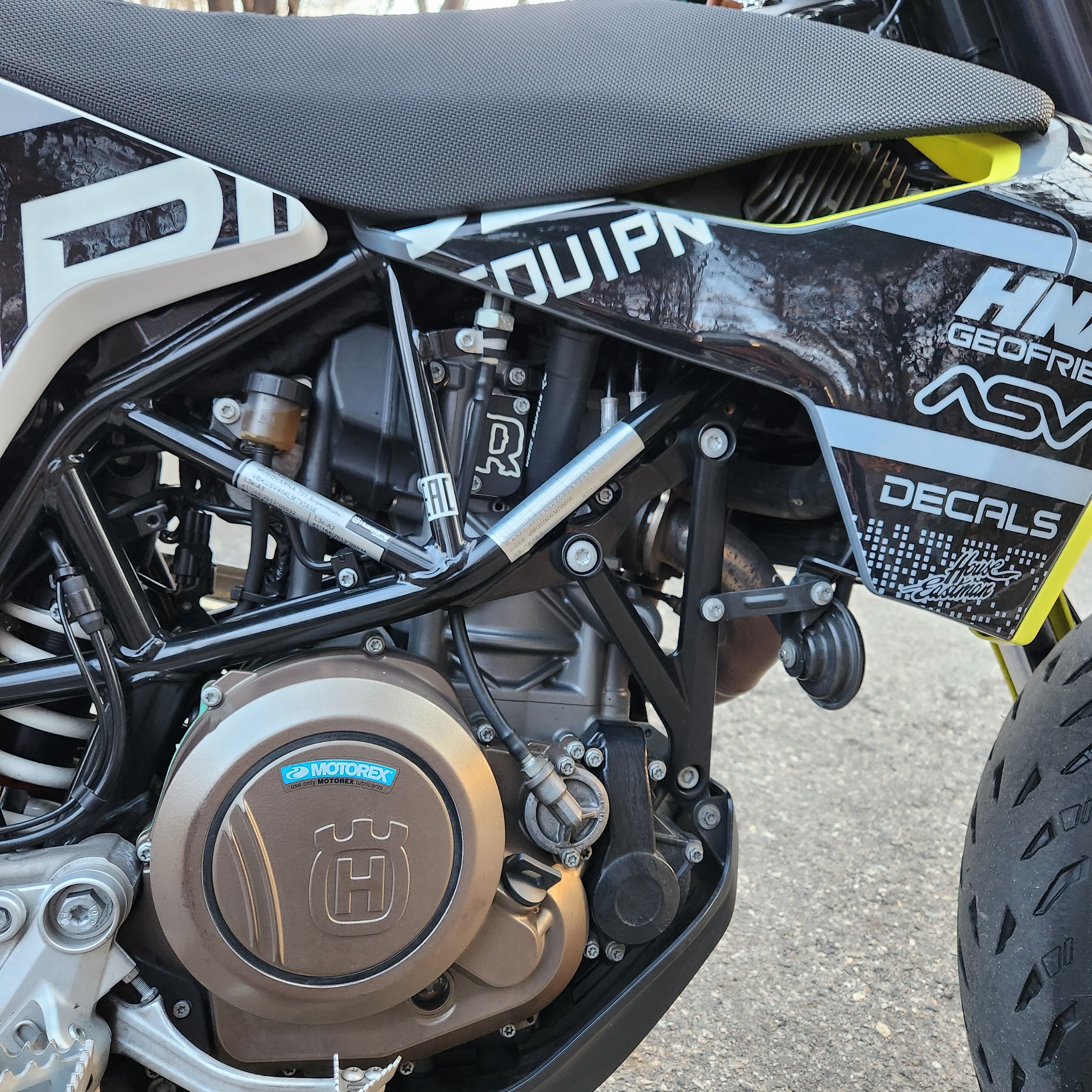 허스크바나 701 슈퍼모토 more