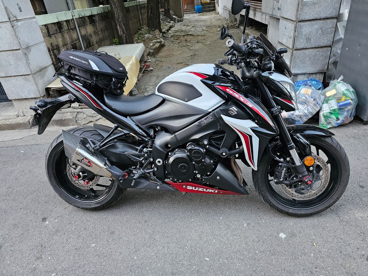 스즈키 GSX S 1000 more