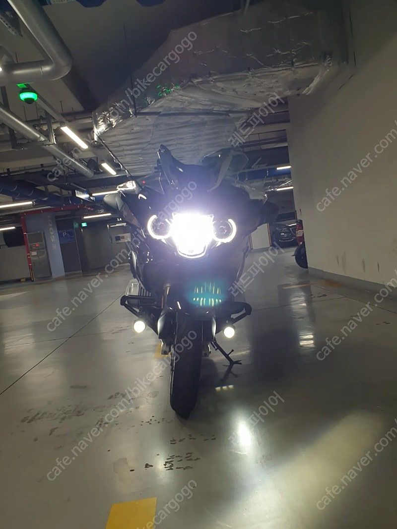 BMW R 1250 RT 2019 블랙 사진 4