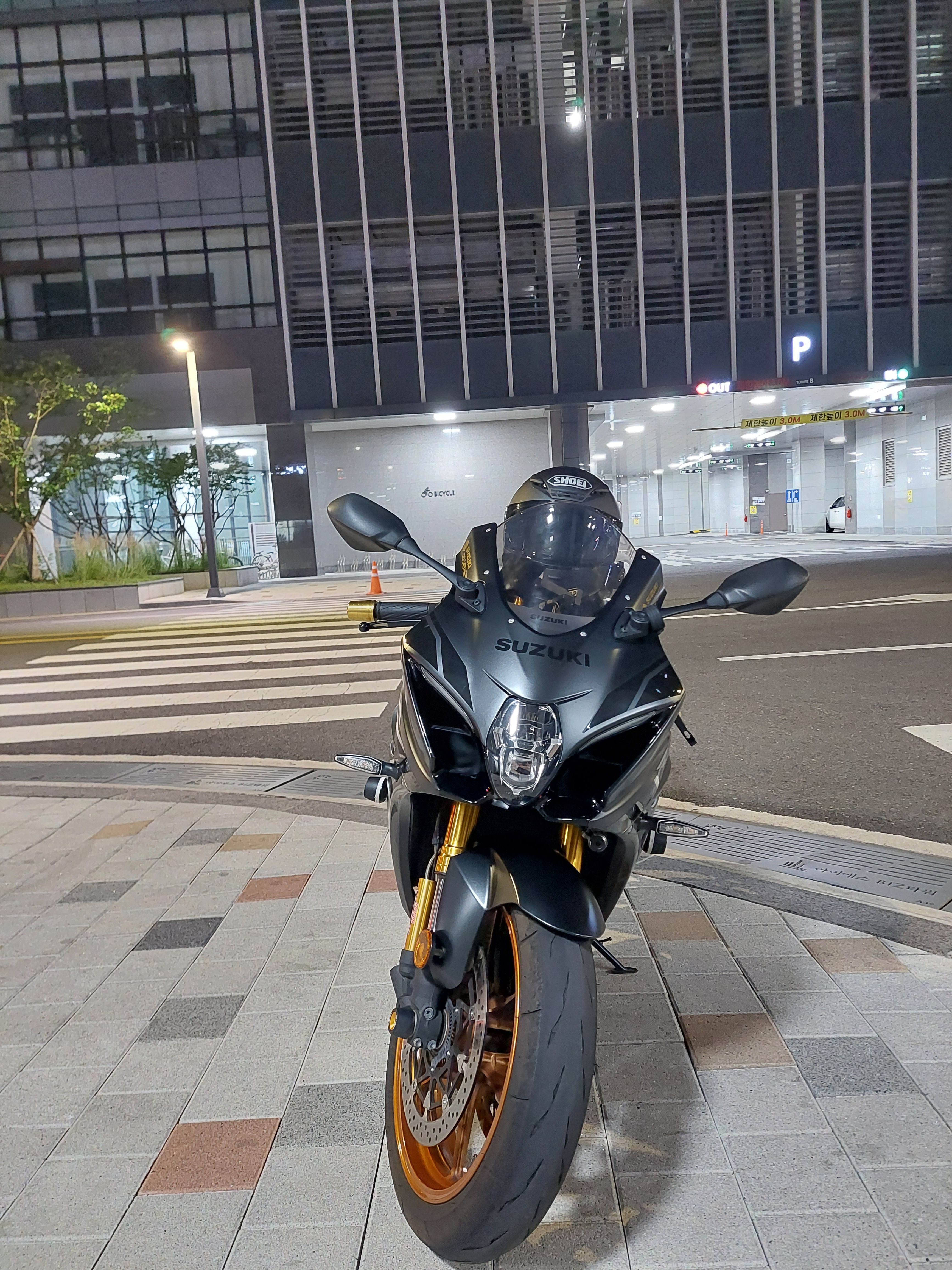 스즈키 GSX R 1000 R 블랙 에디션 more