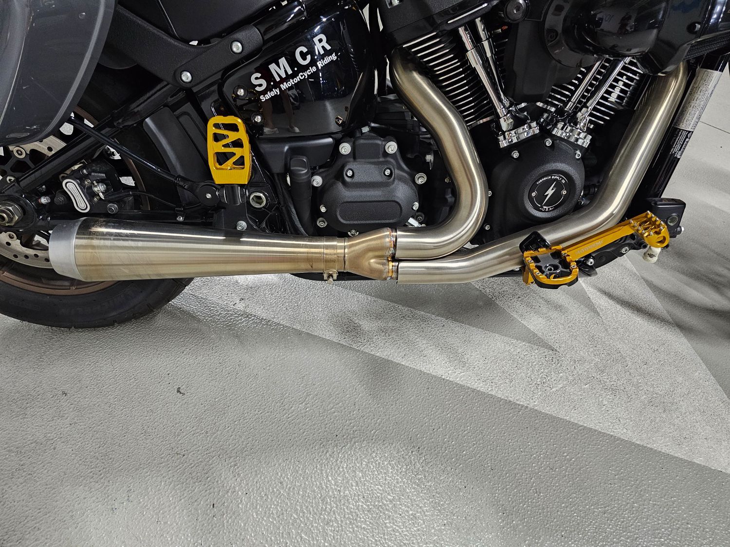 할리데이비슨 로우라이더 ST thumb 2