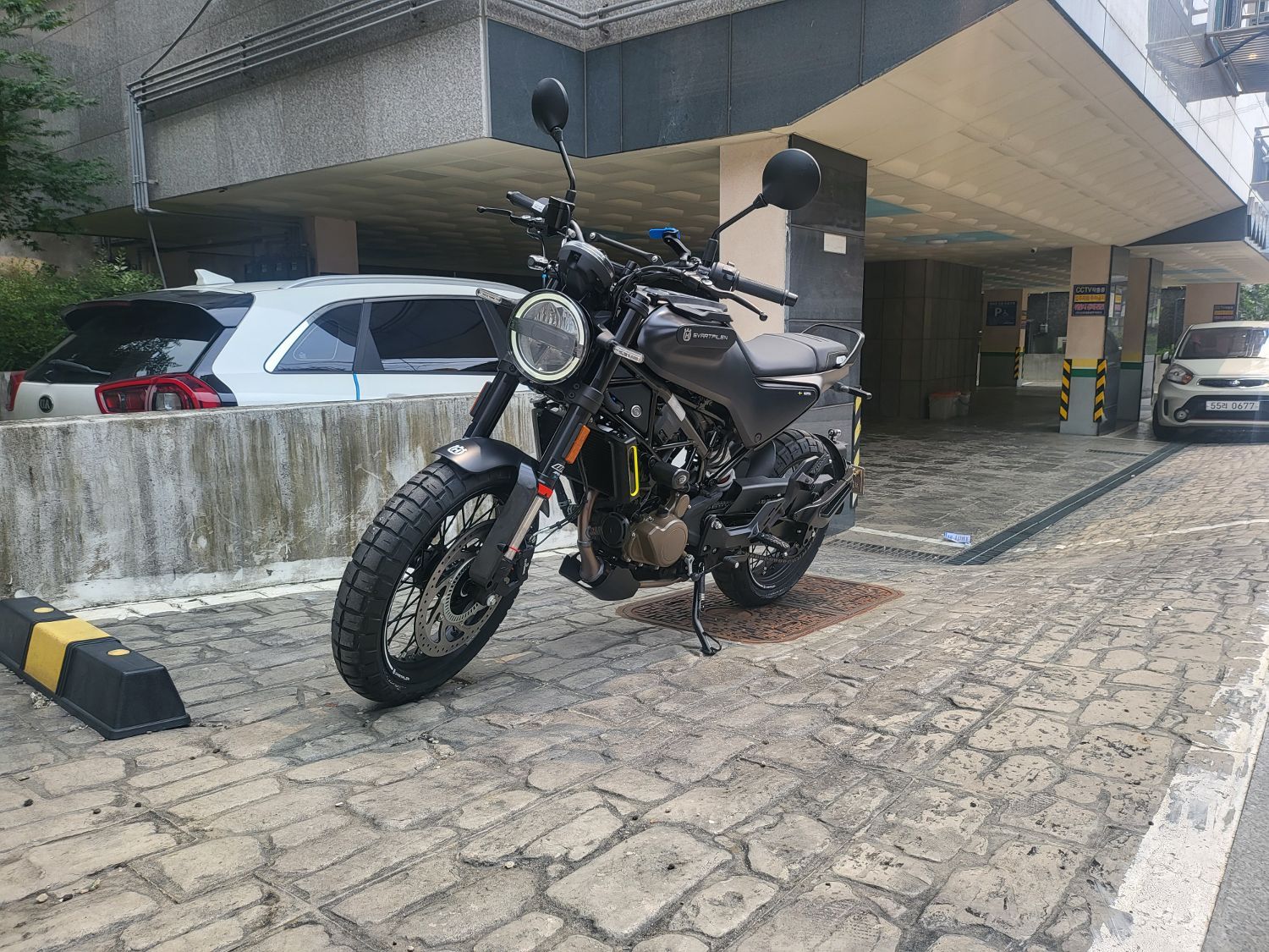 허스크바나 스바르트필렌 125 thumb 2