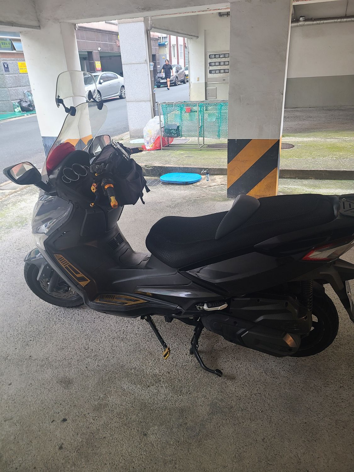 SYM 조이맥스 300 i more