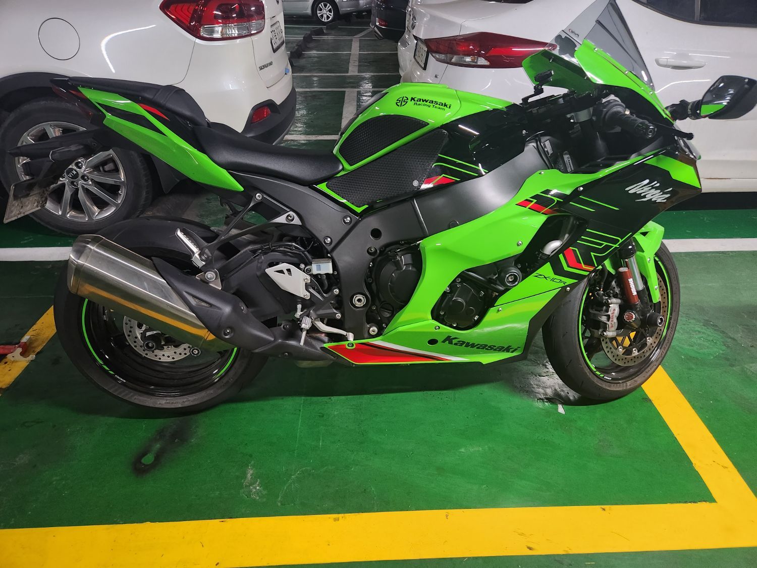 가와사키 닌자 ZX 10 R thumb 2