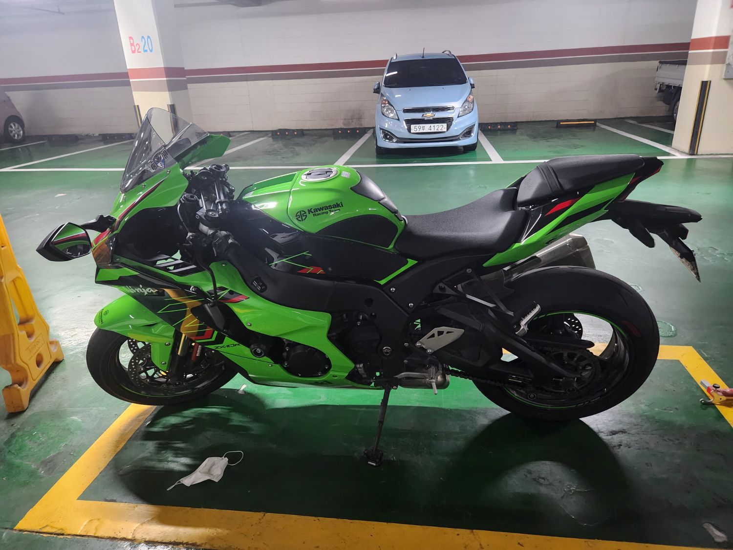 가와사키 닌자 ZX 10 R more