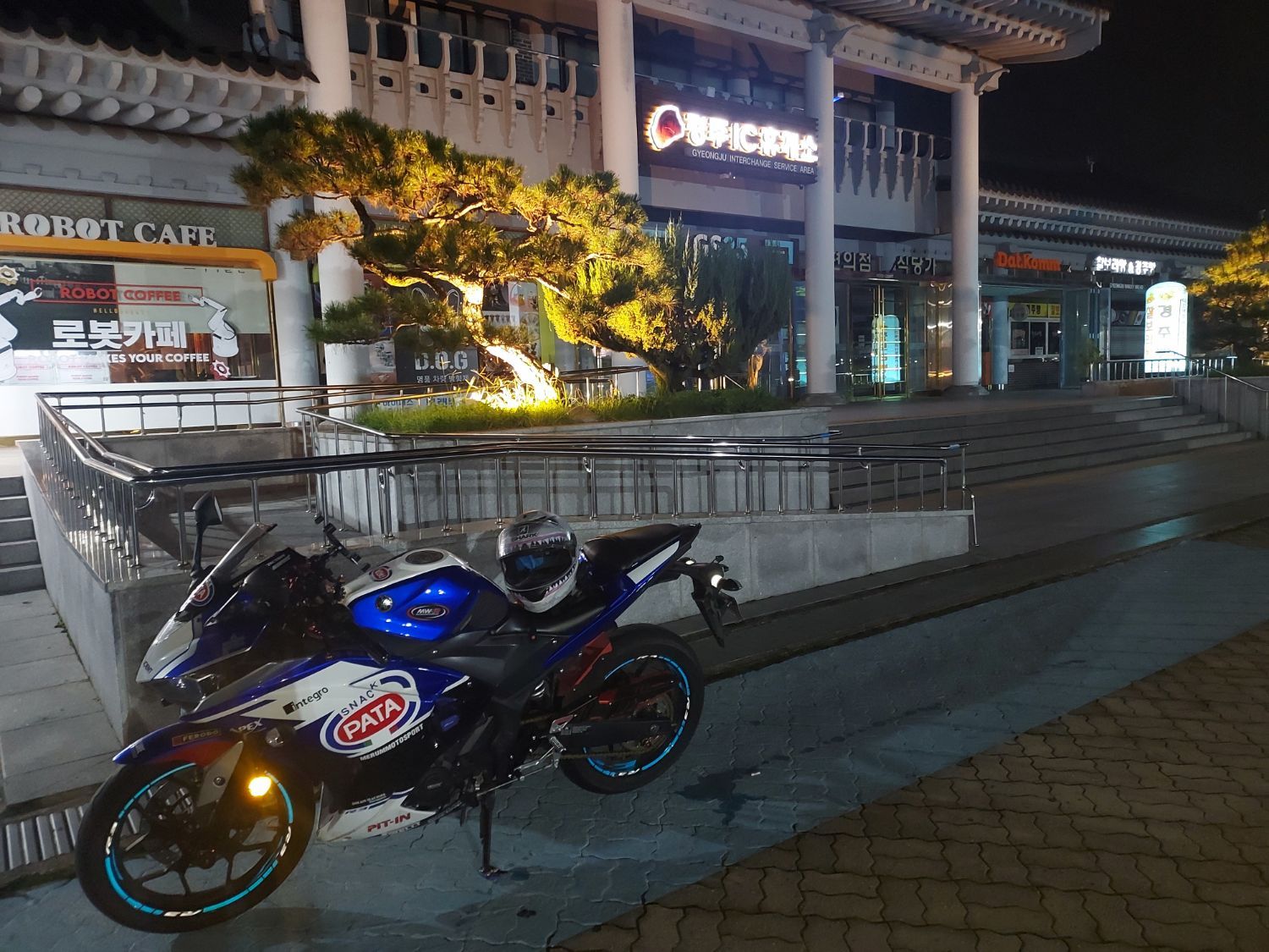 야마하 YZF R3 thumb 2