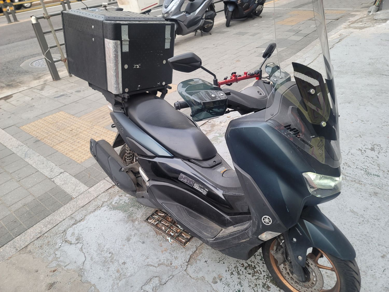 야마하 NMAX 155 more