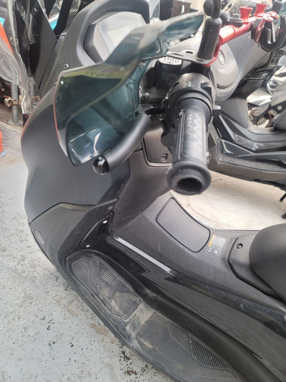 야마하 NMAX 155 thumb 2