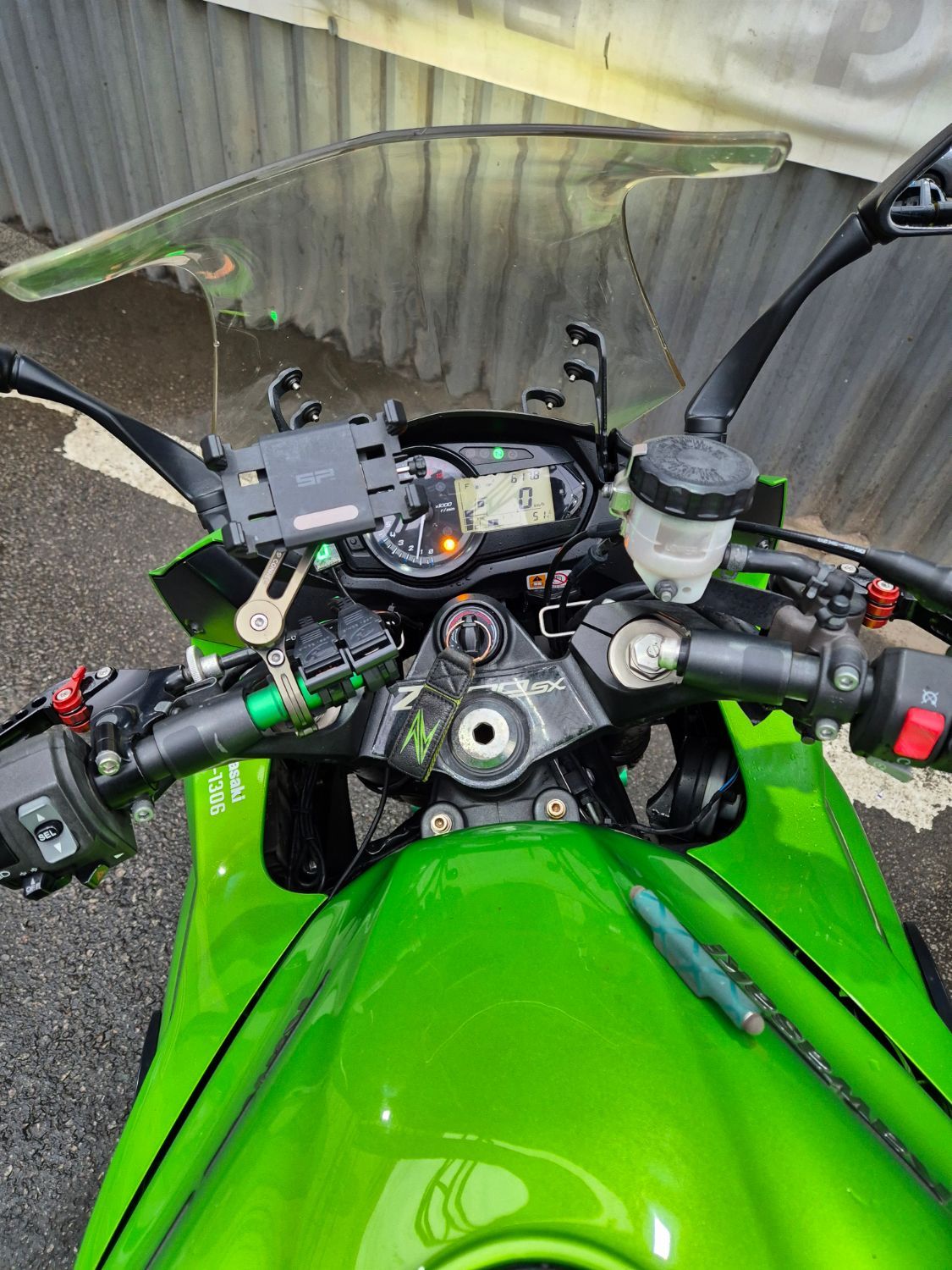 가와사키 Z 1000 SX thumb 2