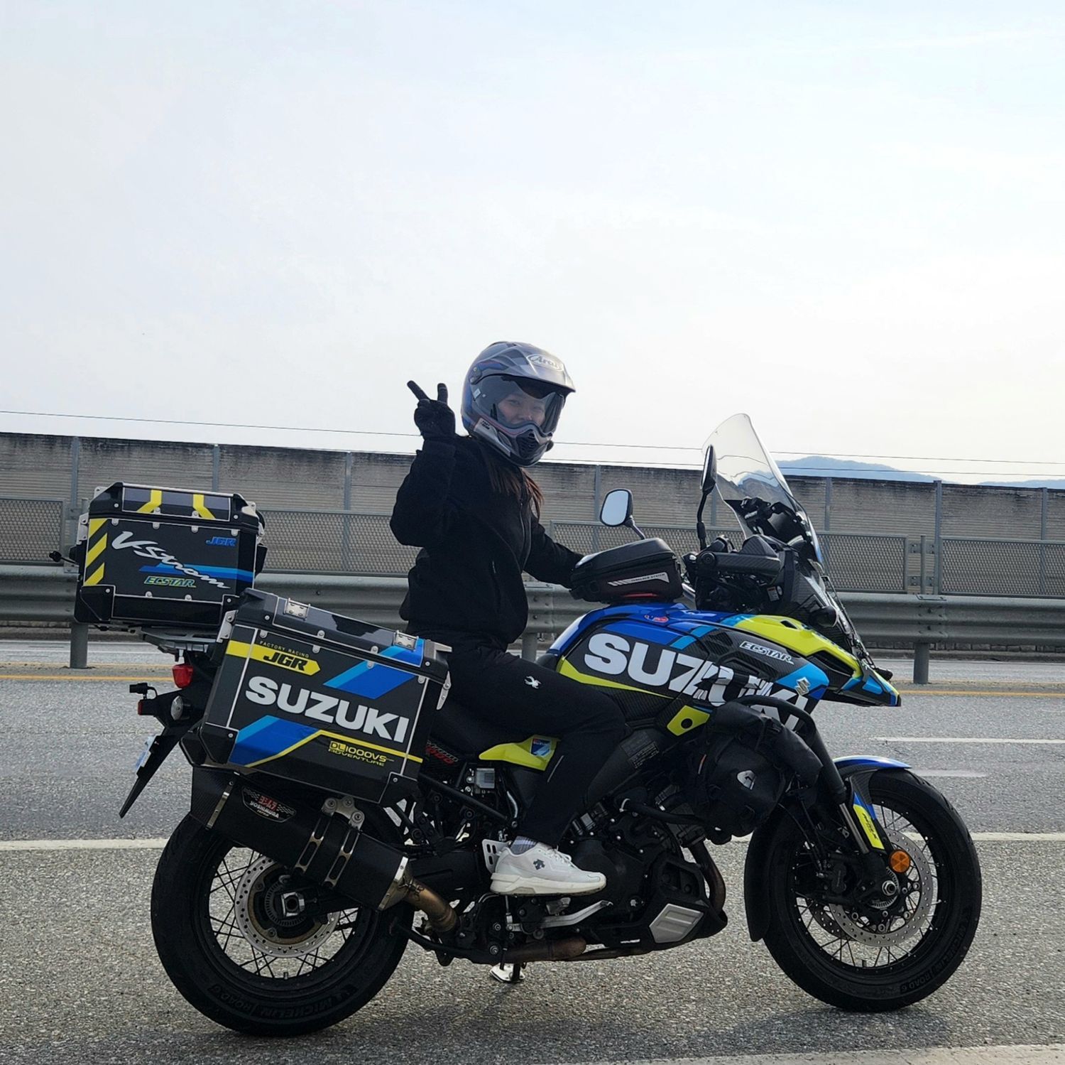 스즈키 브이스트롬 1000 XT thumb 2