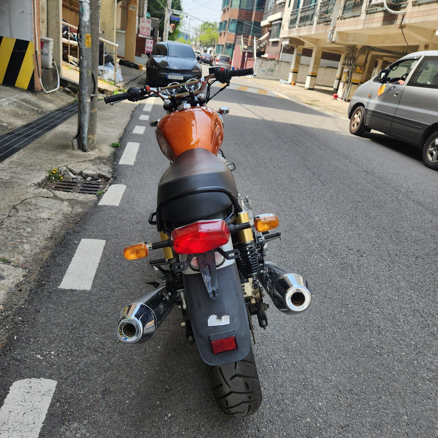 로얄엔필드 인터셉터 650 more