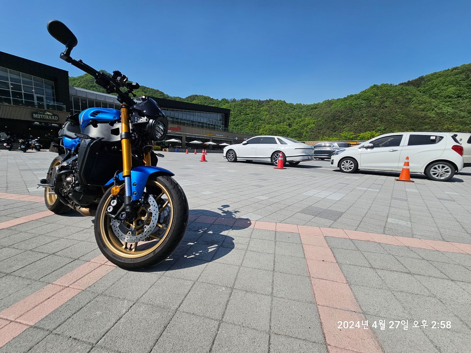 야마하 XSR 900 2023 블루 사진 7