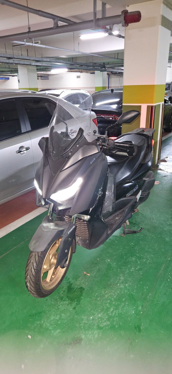 야마하 XMAX 300 ABS more