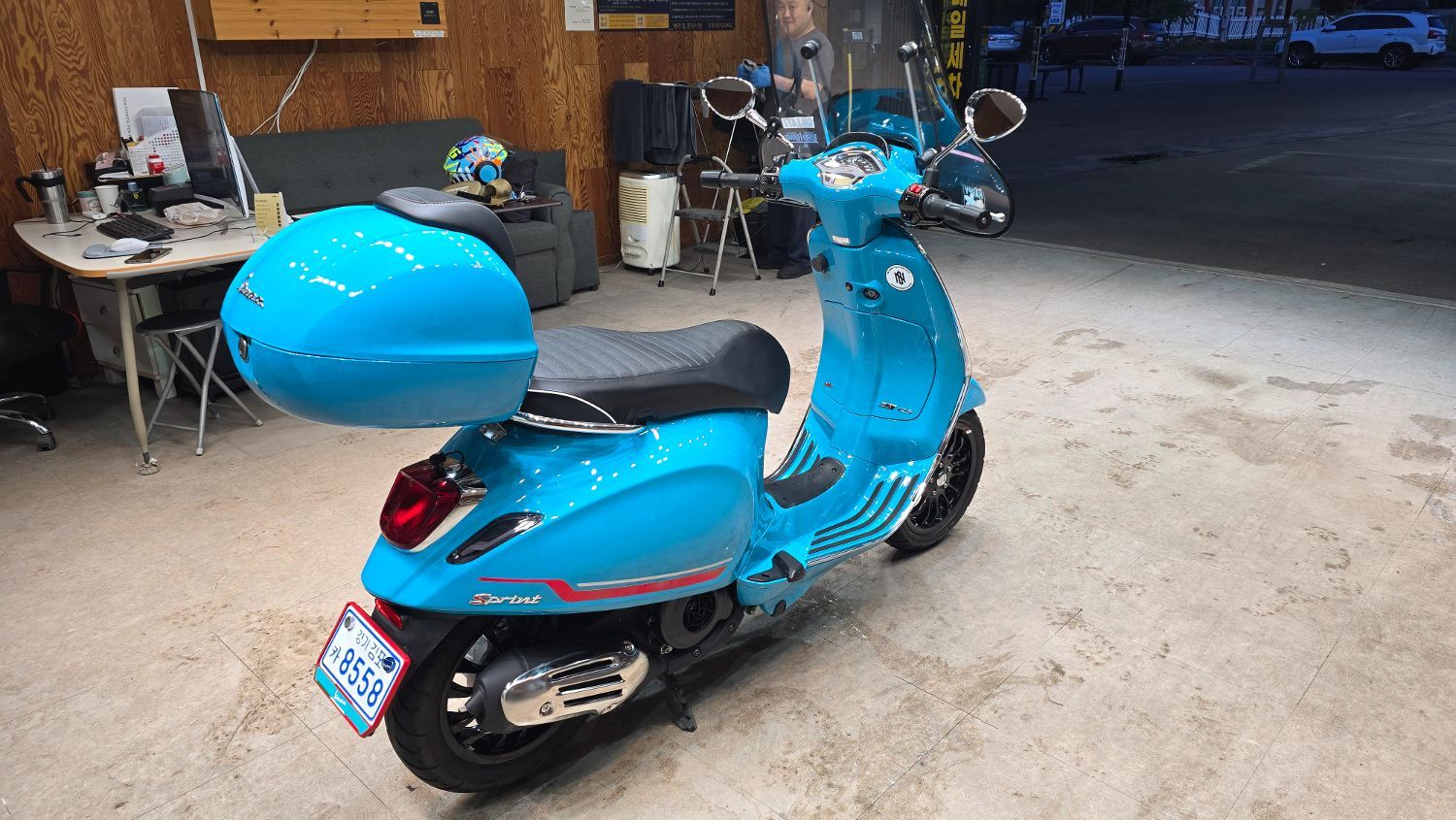 베스파 스프린트 S 125 more