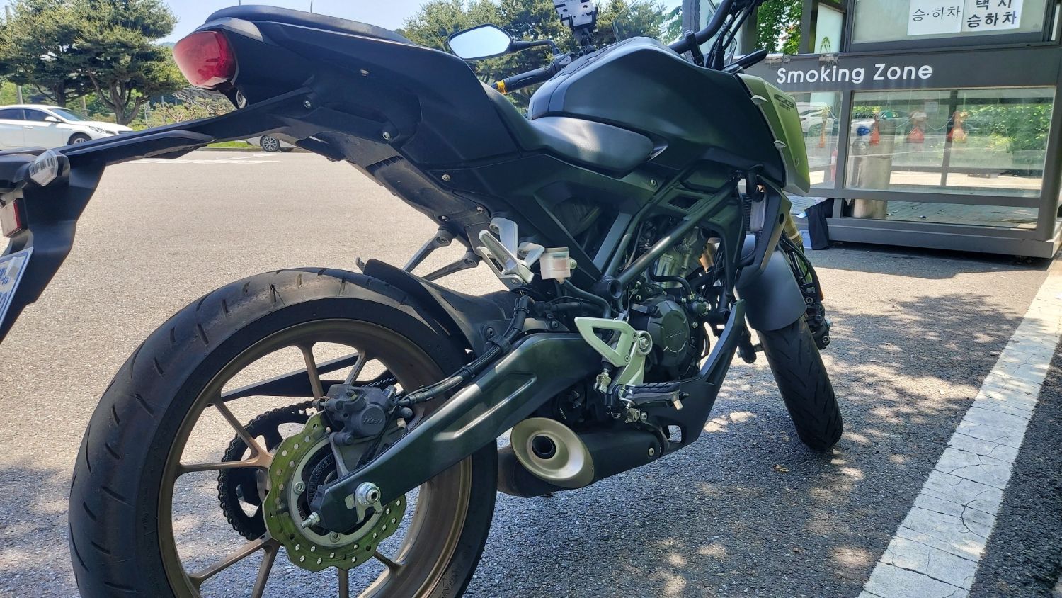 혼다 CB 125 R thumb 2