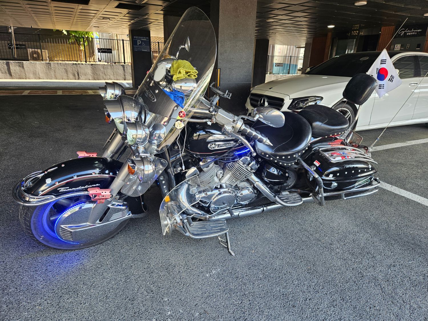 야마하 로얄스타 투어 디럭스 1300 more