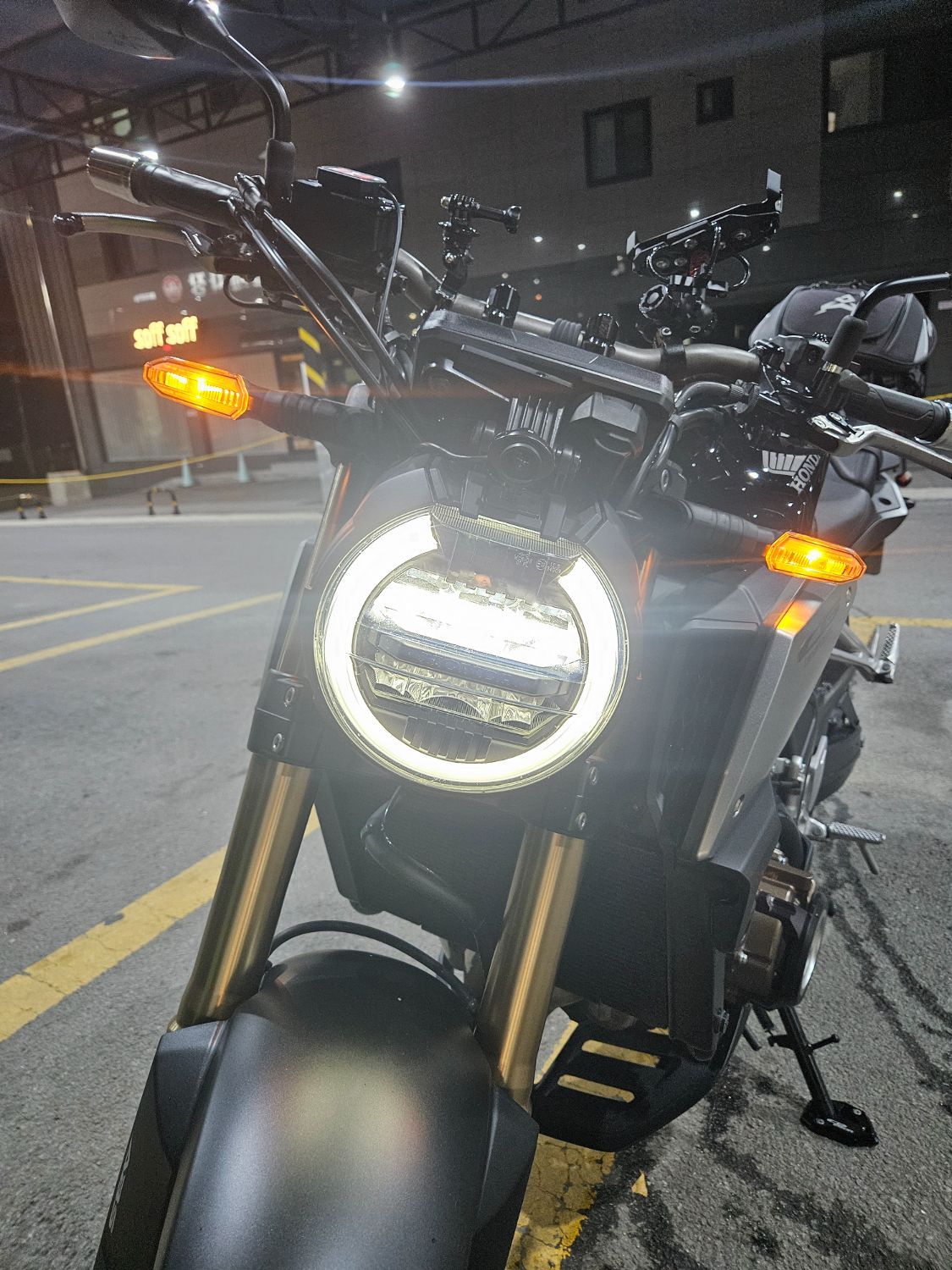 혼다 CB 650 R more