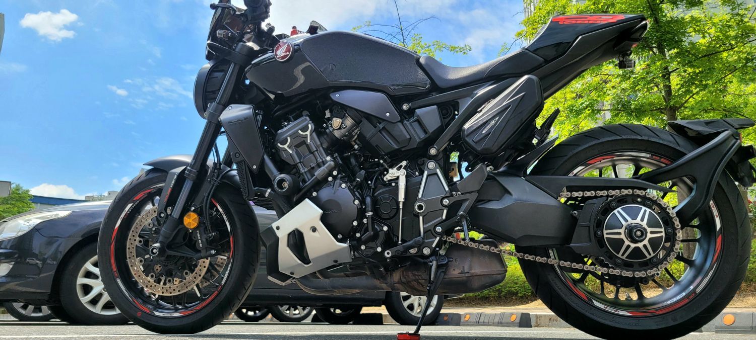 혼다 CB 1000 R more