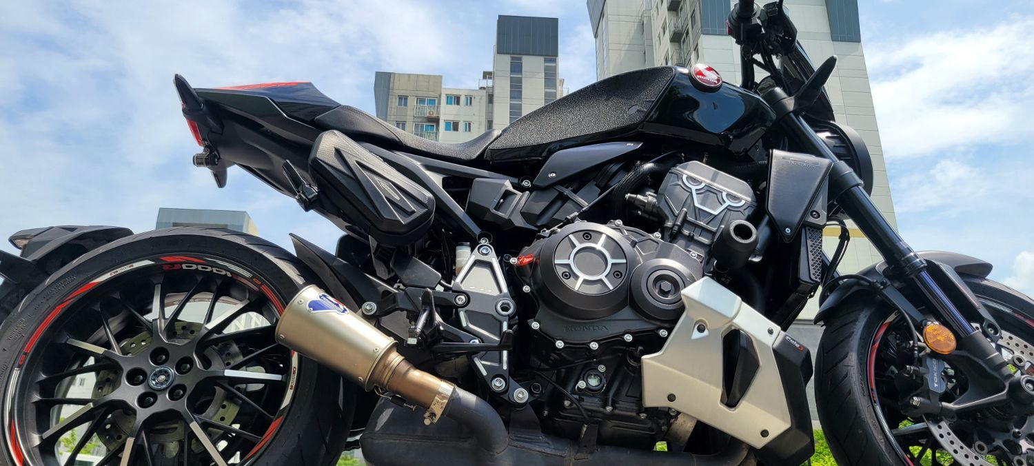 혼다 CB 1000 R thumb 2