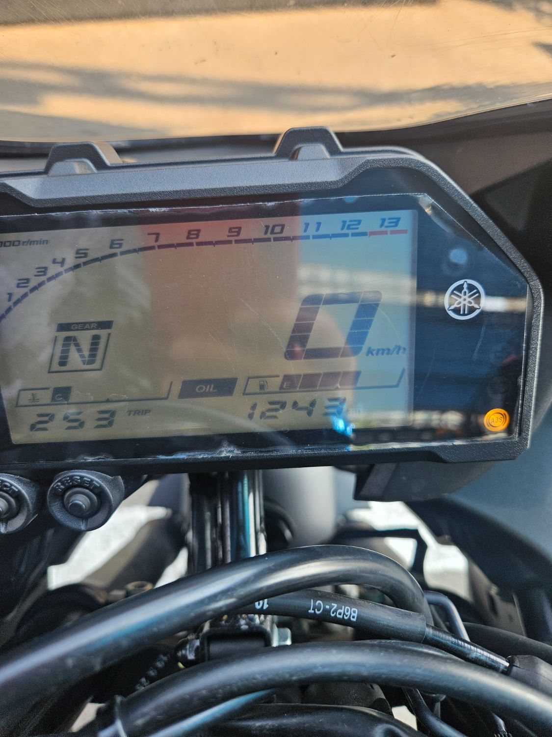 야마하 YZF R3 more