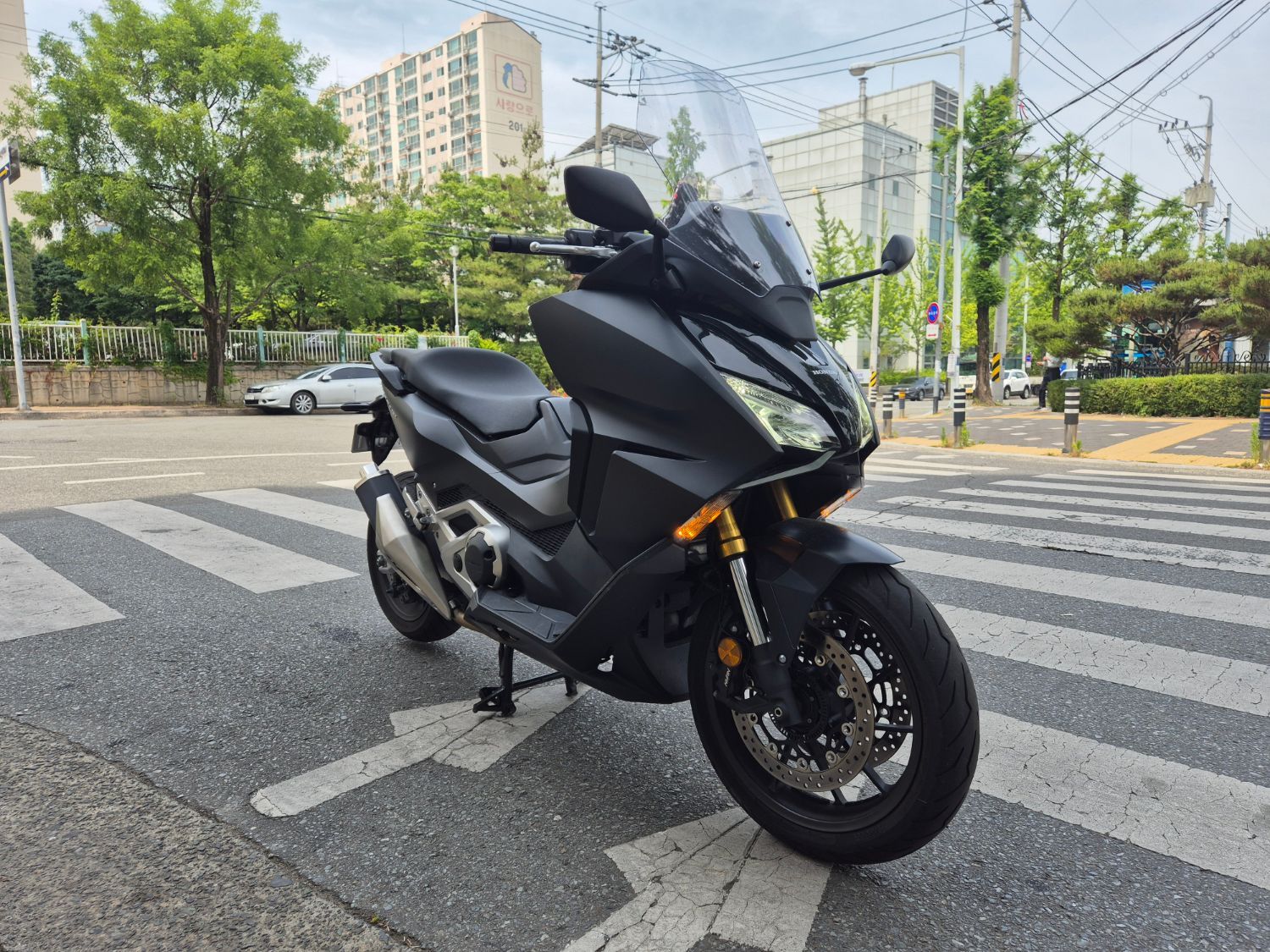 혼다 포르자 750 2023 블랙 사진 6
