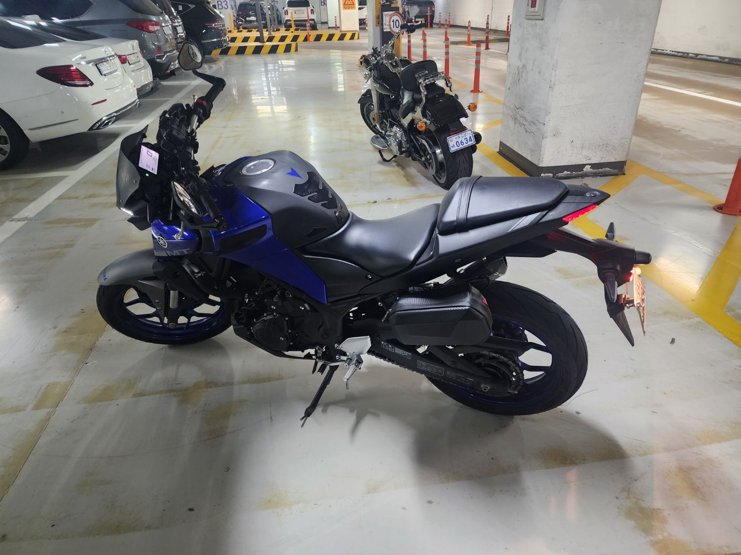 야마하 MT 03 thumb 2