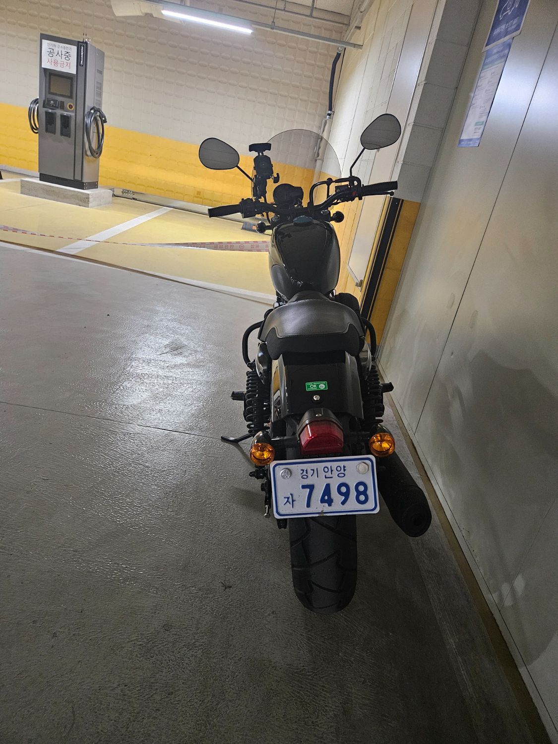 KR모터스 아퀼라 125 more