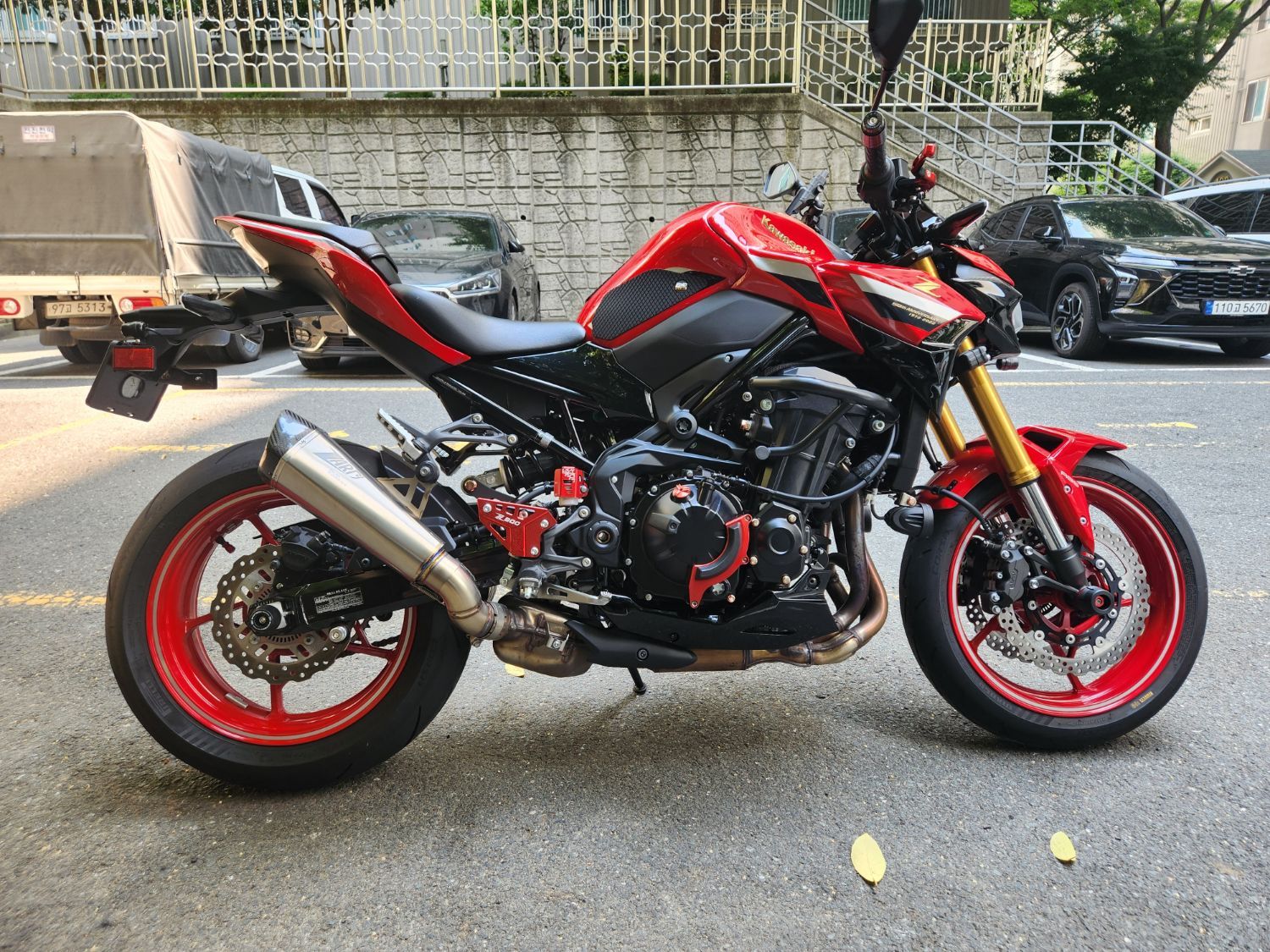 가와사키 Z 900 ABS 50주년 2022 레드 사진 3