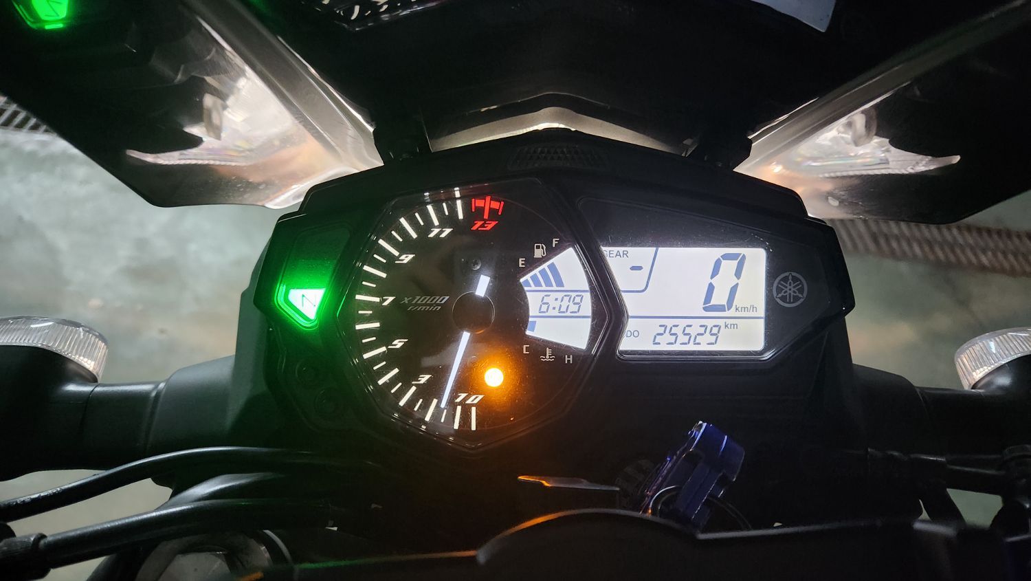 야마하 MT 03 more